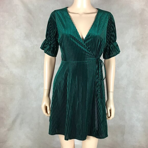 AQUA Green Velvet Striped Wrap Dress NWT XS - Picture 7 of 8
